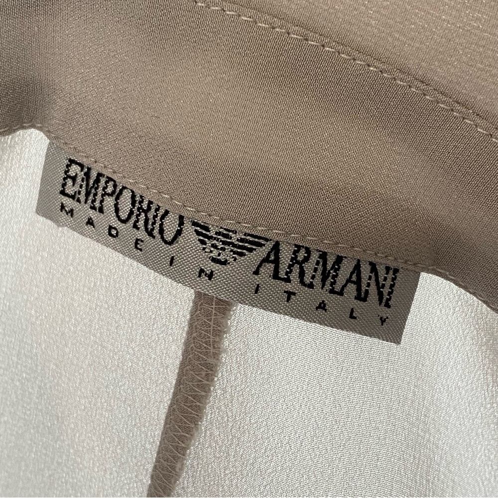 EMPORIO ARMANI LIGHT GRAY SILK COLLARED V-NECK LONG SLEEVE CROP BLOUSE TOP - Picture 6 of 6